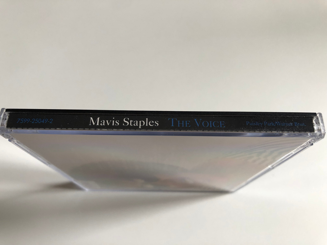 https://cdn10.bigcommerce.com/s-62bdpkt7pb/products/0/images/300996/Mavis_Staples_The_Voice_Paisley_Park_Audio_CD_1993_7599-25049-2_3__46657.1694590145.1280.1280.JPG?c=2&_gl=1*1yi2vkt*_ga*MjA2NTIxMjE2MC4xNTkwNTEyNTMy*_ga_WS2VZYPC6G*MTY5NDU4MjcxNC4xMDY4LjEuMTY5NDU5MDA5OC42MC4wLjA.