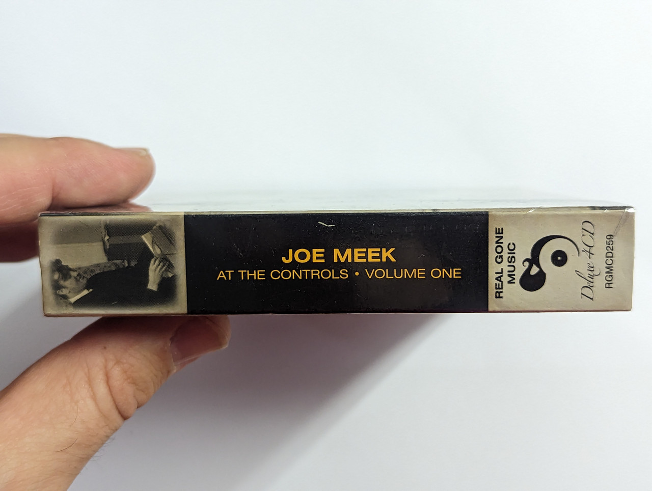 https://cdn10.bigcommerce.com/s-62bdpkt7pb/products/0/images/302440/Joe_Meek_At_The_Controls_Volume_One_Digitally_Remastered_And_Enhanced_For_Superior_Quality_Real_Gone_Music_4x_Audio_CD_RGMCD259_3__35060.1696407364.1280.1280.jpg?c=2&_gl=1*jso8sf*_ga*MjA2NTIxMjE2MC4xNTkwNTEyNTMy*_ga_WS2VZYPC6G*MTY5NjQwNzEwMS4xMDg1LjAuMTY5NjQwNzE1NC43LjAuMA..
