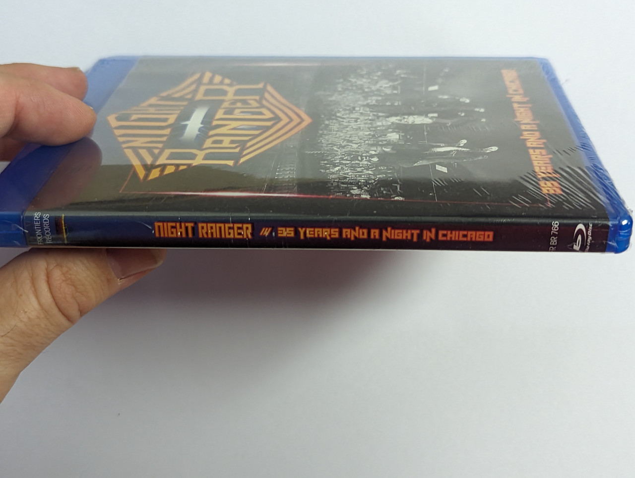 https://cdn10.bigcommerce.com/s-62bdpkt7pb/products/0/images/302476/Night_Ranger_35_Years_And_A_Night_In_Chicago_Frontiers_Music_SRL_Blu-Ray_2016_FR_BR_766_3__29583.1696413525.1280.1280.jpg?c=2&_gl=1*1pzpxo3*_ga*MjA2NTIxMjE2MC4xNTkwNTEyNTMy*_ga_WS2VZYPC6G*MTY5NjQwNzEwMS4xMDg1LjEuMTY5NjQxMzI4Ny41MS4wLjA.