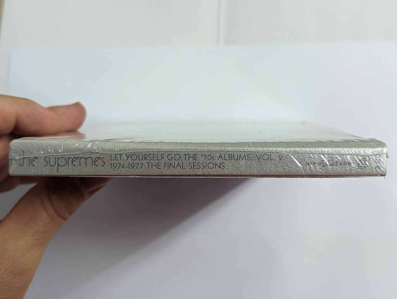 https://cdn10.bigcommerce.com/s-62bdpkt7pb/products/0/images/302532/The_Supremes_Let_Yourself_Go_The_70s_Albums_Vol._2_1974-1977_The_Final_Sessions_Hip-O_Select_3x_Audio_CD_2011_B0014961-02_3__37058.1696482592.1280.1280.jpg?c=2&_gl=1*17jrcoc*_ga*MjA2NTIxMjE2MC4xNTkwNTEyNTMy*_ga_WS2VZYPC6G*MTY5NjQ3NzU0OS4xMDg3LjEuMTY5NjQ4MjEyNy4yOC4wLjA.