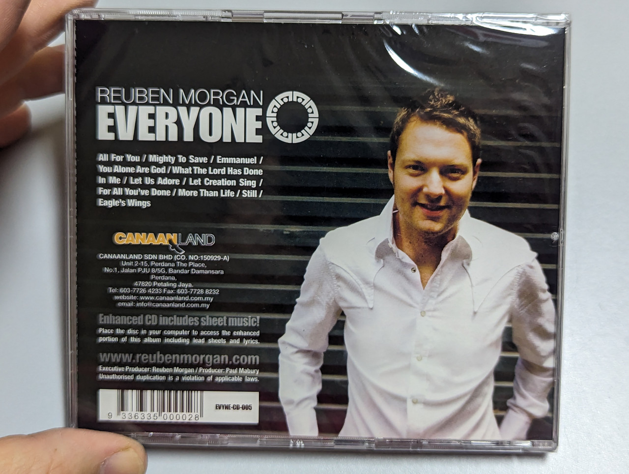 https://cdn10.bigcommerce.com/s-62bdpkt7pb/products/0/images/303194/Reuben_Morgan_Everyone_Fivelines_Audio_CD_EVYNE-CD-005_2__58118.1696960904.1280.1280.jpg?c=2&_gl=1*10o6fvc*_ga*MjA2NTIxMjE2MC4xNTkwNTEyNTMy*_ga_WS2VZYPC6G*MTY5Njk1OTA2Mi4xMDk2LjEuMTY5Njk2MDc5Mi41MS4wLjA.