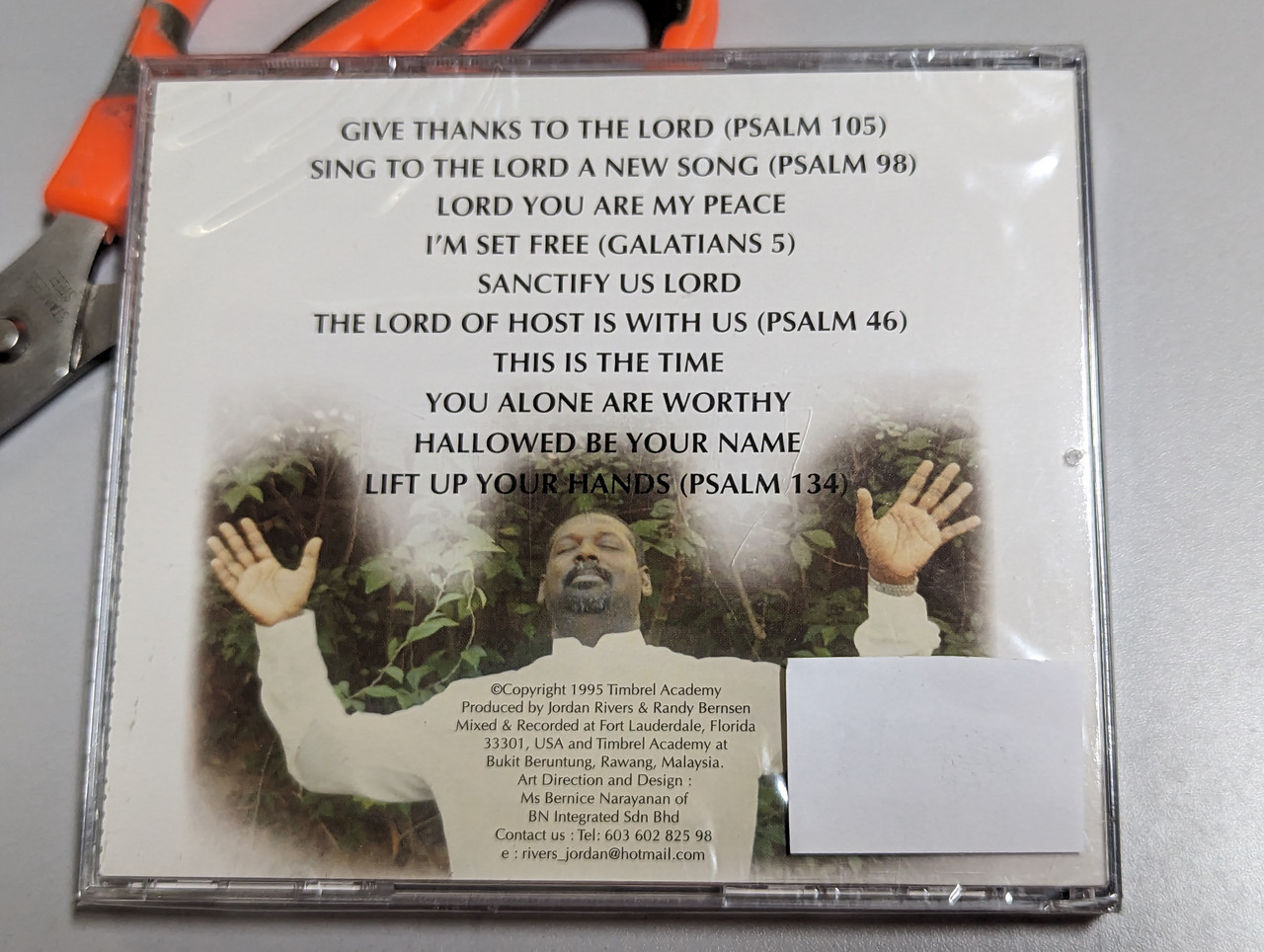 https://cdn10.bigcommerce.com/s-62bdpkt7pb/products/0/images/303363/Hallowed_Be_Your_Name_-_Jordan_Rivers_Timbrel_Academy_Audio_CD_1995_2__51093.1697029827.1280.1280.jpg?c=2&_gl=1*jnoqor*_ga*MjA2NTIxMjE2MC4xNTkwNTEyNTMy*_ga_WS2VZYPC6G*MTY5NzAyOTYwNy4xMDk3LjAuMTY5NzAyOTYzOC4yOS4wLjA.