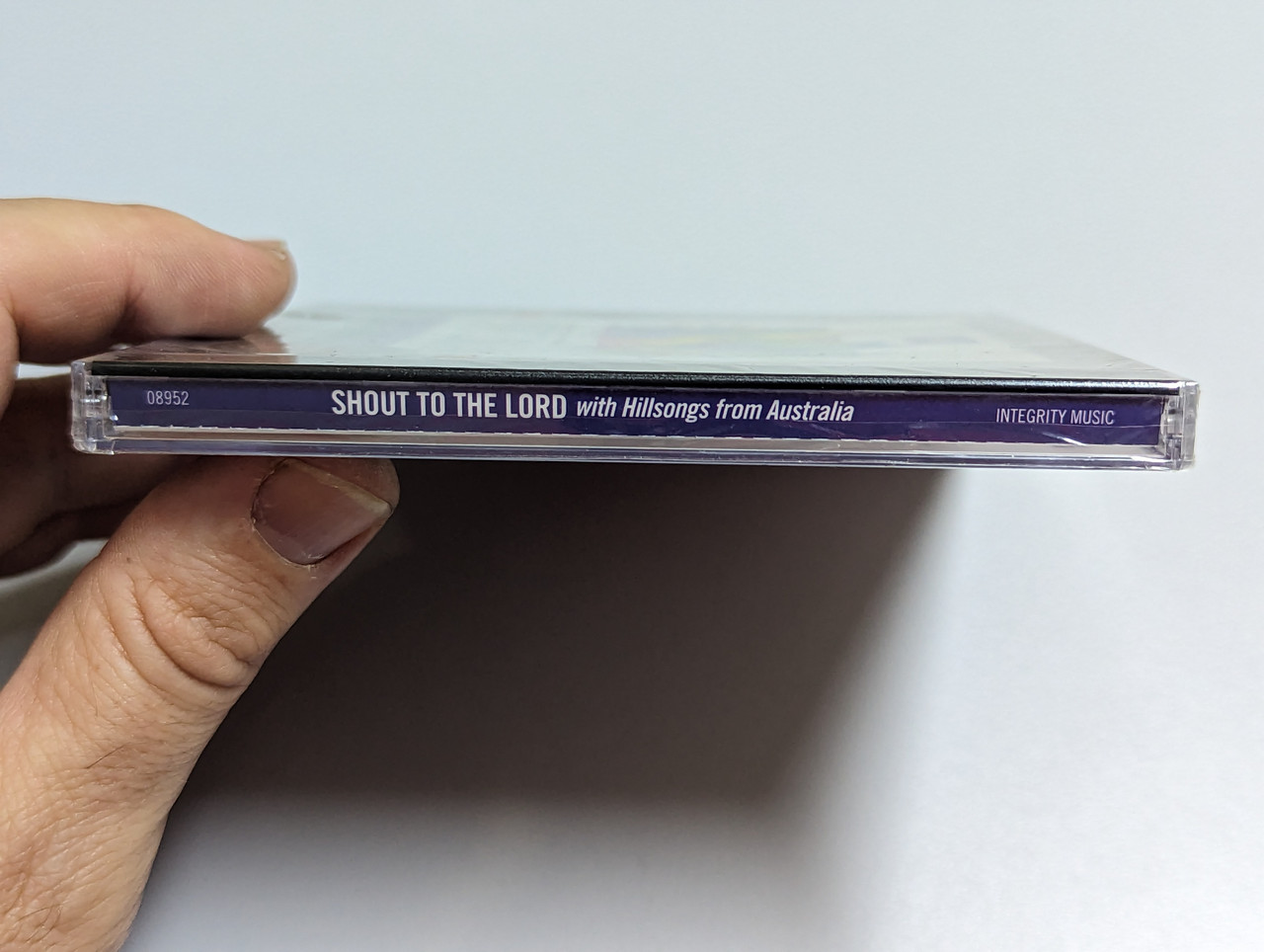 https://cdn10.bigcommerce.com/s-62bdpkt7pb/products/0/images/303407/Shout_To_The_Lord_With_Hillsong_From_Australia_Live_Praise_Worship_Anniversary_Edition_-_Celebrating_25_Years_Of_Integrity_Music_Hosanna_Music_Audio_CD_1996_08952_3__65355.1697039094.1280.1280.jpg?c=2&_gl=1*1b1k205*_ga*MjA2NTIxMjE2MC4xNTkwNTEyNTMy*_ga_WS2VZYPC6G*MTY5NzAyOTYwNy4xMDk3LjEuMTY5NzAzODgxNi41MC4wLjA.