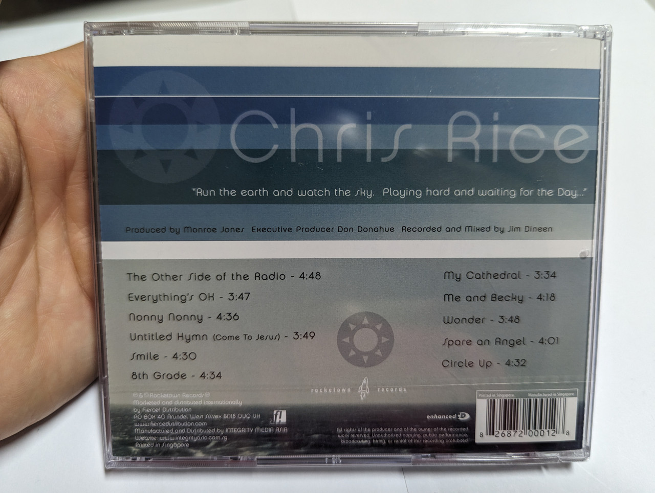 https://cdn10.bigcommerce.com/s-62bdpkt7pb/products/0/images/303450/Chris_Rice_Run_The_Earth_Watch_The_Sky_Rocketown_Records_Audio_CD_RRD0128_2__74190.1697100106.1280.1280.jpg?c=2&_gl=1*7phmzh*_ga*MjA2NTIxMjE2MC4xNTkwNTEyNTMy*_ga_WS2VZYPC6G*MTY5NzA5OTY2MS4xMDk5LjAuMTY5NzA5OTY2MS42MC4wLjA.