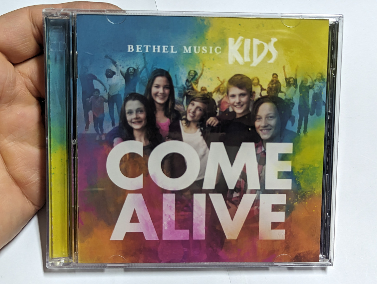 https://cdn10.bigcommerce.com/s-62bdpkt7pb/products/0/images/303721/Bethel_Music_Kids_-_Come_Alive_Bethel_Music_Audio_CD_2015_1__95660.1697190685.1280.1280.jpg?c=2&_gl=1*1qd9kdu*_ga*MjA2NTIxMjE2MC4xNTkwNTEyNTMy*_ga_WS2VZYPC6G*MTY5NzE4NjU5Mi4xMTAxLjEuMTY5NzE5MDY1My42MC4wLjA.