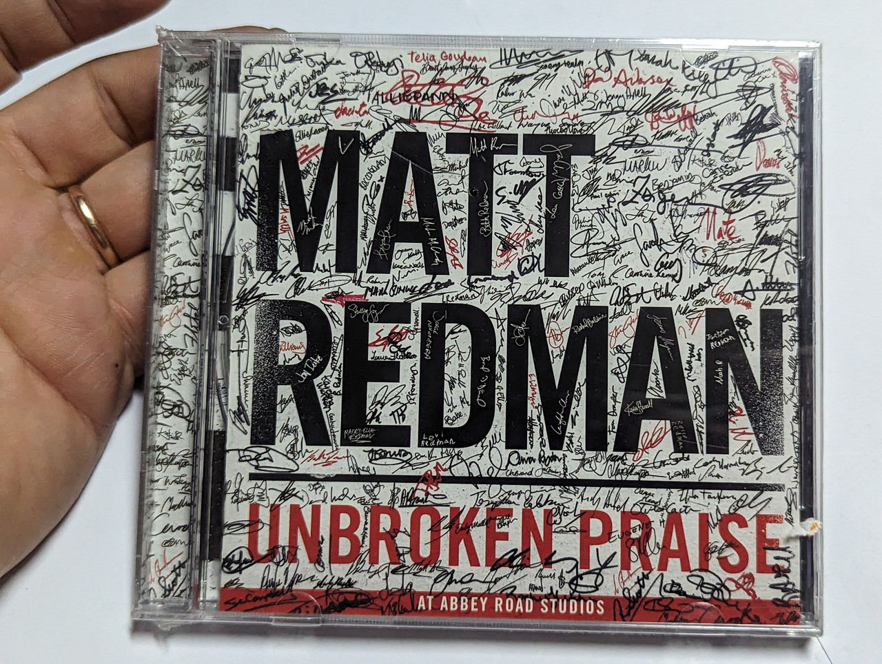 https://cdn10.bigcommerce.com/s-62bdpkt7pb/products/0/images/304207/Matt_Redman_Unbroken_Praise_At_Abbey_Road_Studios_sixstepsrecords_Audio_CD_2015_B002289402_1__50395.1697553379.1280.1280.jpg?c=2&_gl=1*9br2p2*_ga*MjA2NTIxMjE2MC4xNTkwNTEyNTMy*_ga_WS2VZYPC6G*MTY5NzU1MjI0OC4xMTA2LjEuMTY5NzU1MzE0NC41MC4wLjA.