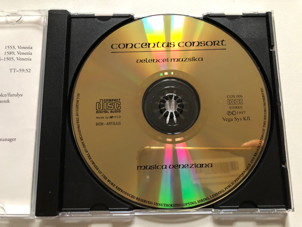 https://cdn10.bigcommerce.com/s-62bdpkt7pb/products/0/images/306313/Musica_Veneziana_Velencei_Muzsika_-_Concentus_Consort_Vega_Sys_Kft._Audio_CD_1997_Stereo_CON_006_3__25916.1698222350.1280.1280.JPG?c=2