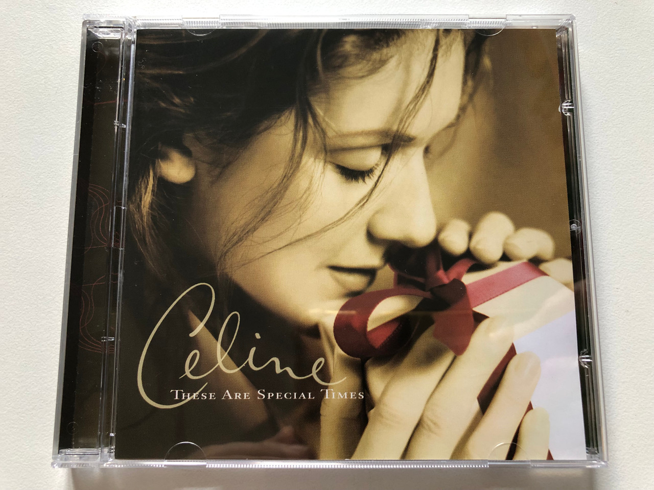 https://cdn10.bigcommerce.com/s-62bdpkt7pb/products/0/images/312681/Celine_Dion_These_Are_Special_Times_Columbia_Audio_CD_1998_492730_2_1__12743.1700110465.1280.1280.JPG?c=2