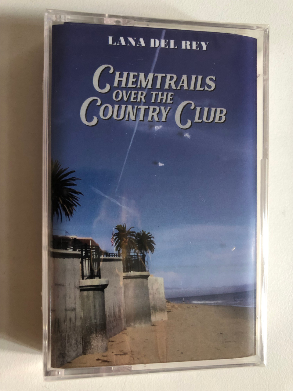 https://cdn10.bigcommerce.com/s-62bdpkt7pb/products/0/images/313893/Lana_Del_Rey_Chemtrails_Over_The_Country_Club_Polydor_Audio_Cassette_2021_3549150_1__45720.1701162781.1280.1280.JPG?c=2