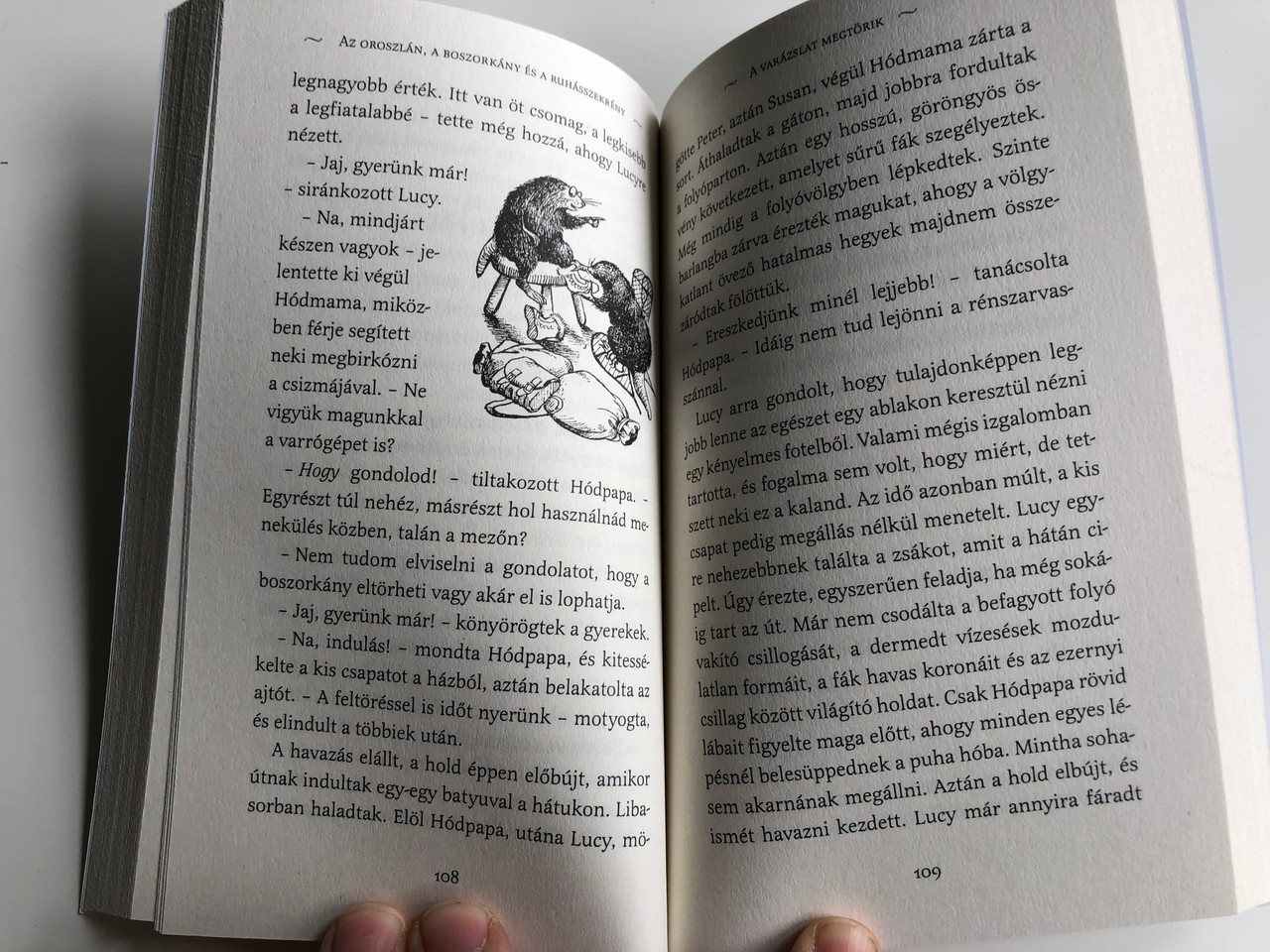Az oroszlán, a boszorkány és a ruhásszekrény (Narnia 2. kötet) by C. S.  LEWIS - HUNGARIAN TRANSLATION OF THE CHRONICLES OF NARNIA: The Lion, the  Witch and the Wardrobe / A HIGH