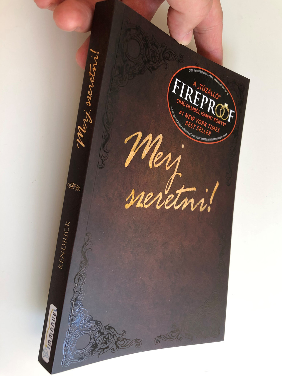 Merj Szeretni By Stephen Alex Kendrick Hungarian Translation Of The Love Dare A 40 Day Challenge For Husbands And Wives To Understand And Practice Unconditional Love Bibleinmylanguage