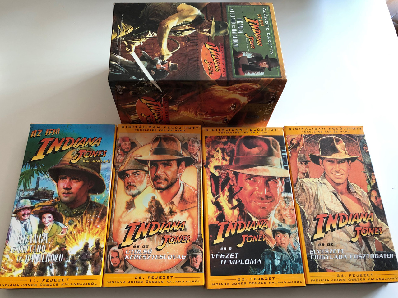 Indiana Jones Vhs Collectors Set Kalandra Fel Indiana Jones Raiders Of The Lost Ark The Last Crusade The Temple Of Doom Bonus Casette The Adventures Of Young