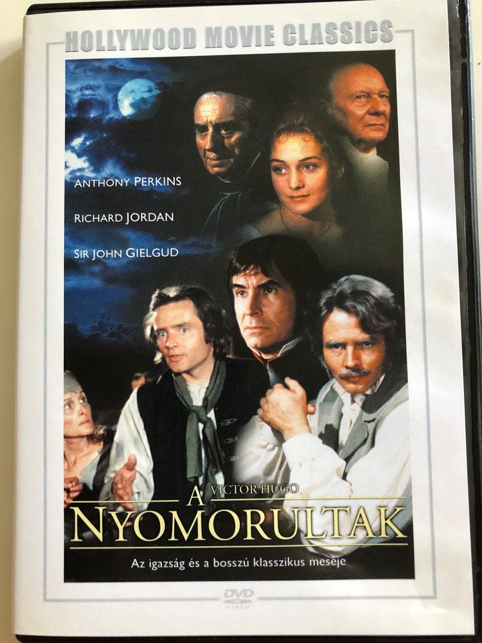 Victor Hugo S Les Miserables Dvd 1978 Victor Hugo A Nyomorultak Directed By Glenn Jordan Starring Richard Jordan Antony Perkins Cyrill Cusack Claude Dauphin John Gielgud Bibleinmylanguage