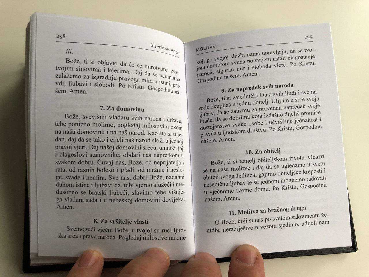 Biserje Svetog Ante Pearls Of St Anthony Of Padua Croatian Language Catholic Prayerbook 39th Edition Molitvenik Bozjega Naroda Svjetlo Rijeci Sarajevo Velimir Blazevic Hardcover 2017 Bibleinmylanguage