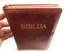 Biblija / Holy Bible in Croatian Language / Brown Leather Bound with zipper / Golden Edges / Sveto Pismo Staroga i Novoga Zavjeta / HBD 2010 / I. Šarić translation / Small size (9789536709830b)
