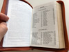 Biblija / Holy Bible in Croatian Language / Brown Leather Bound with zipper / Golden Edges / Sveto Pismo Staroga i Novoga Zavjeta / HBD 2010 / I. Šarić translation / Small size (9789536709830b)