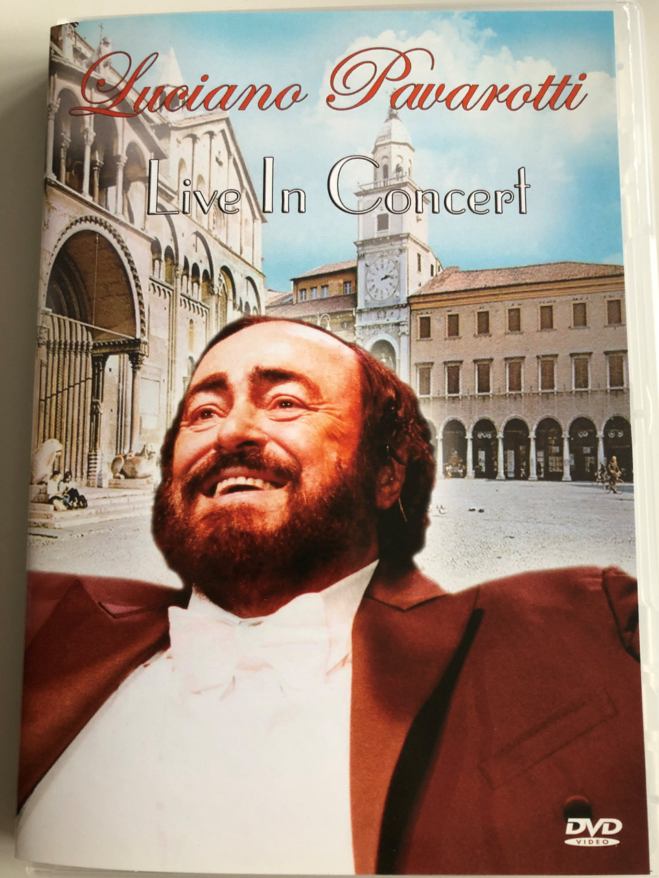 Luciano Pavarotti - Live in Concert DVD 2005 / The Modena Recital 1986 /  Piano: Robert Kettelson / San Juan Music Group - bibleinmylanguage