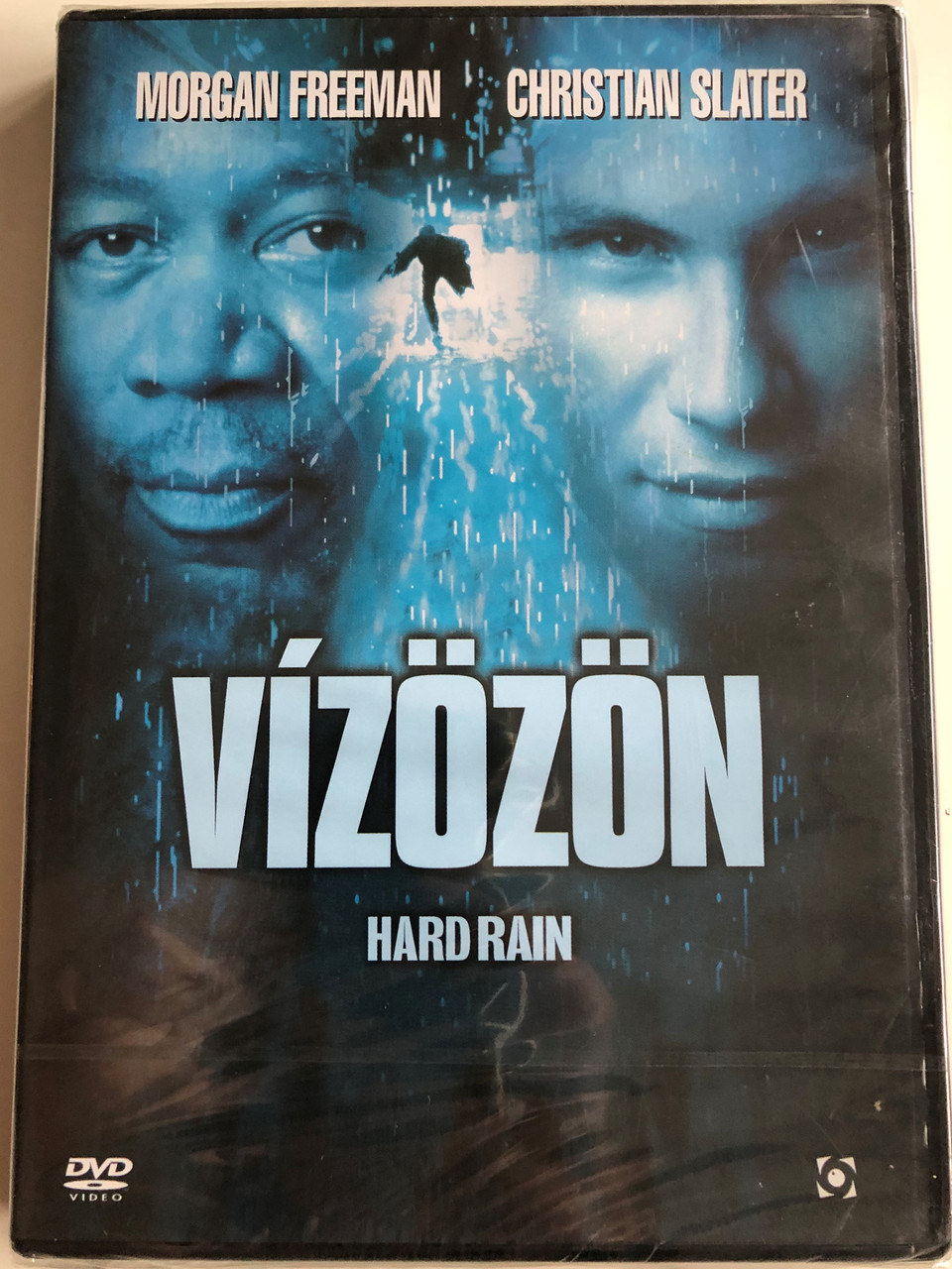 Hard Rain DVD 1998 Vízözön / Directed by Mikael Salomon / Starring: Morgan  Freeman, Christian Slater, Randy Quaid - bibleinmylanguage