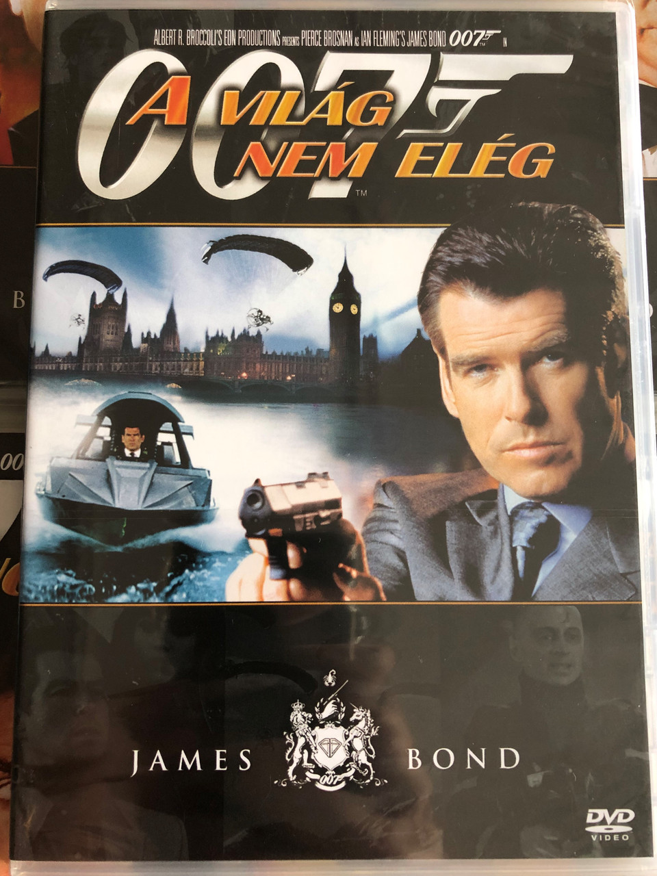 James Bond 007 The World Is Not Enough Dvd 1999 James Bond A Vilag Nem Eleg Directed By Michael Apted Starring Pierce Brosnan Sophie Marceau Robert Carlyle Bibleinmylanguage