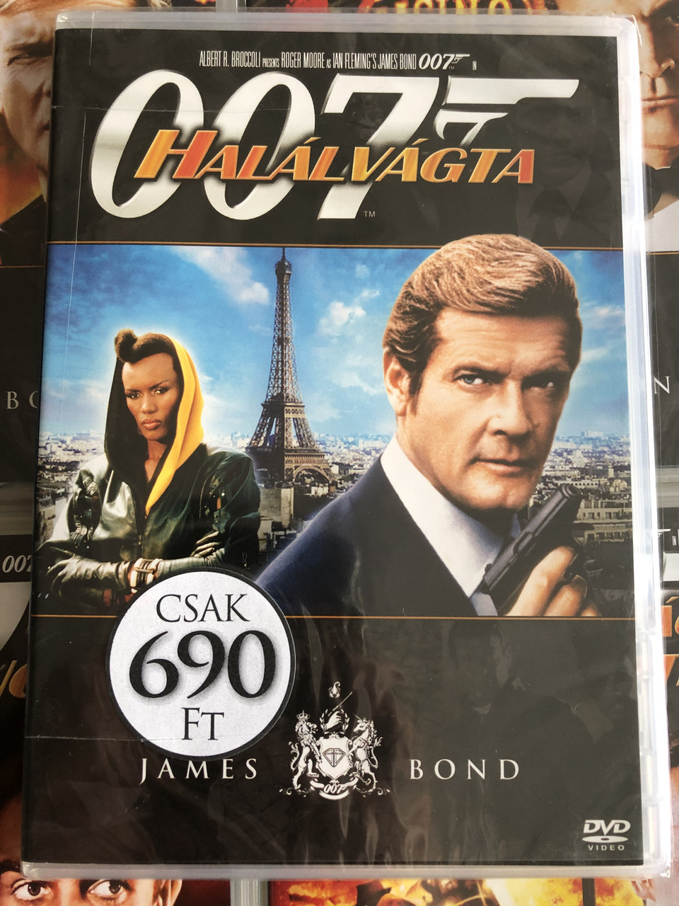 James Bond 007 - A view to a kill DVD 1985 James Bond - Halálvágta /  Directed by John Glen / Starring: Roger Moore, Tanya Roberts, Grace Jones,  Patrick Macnee, Christopher Walken - Bible in My Language