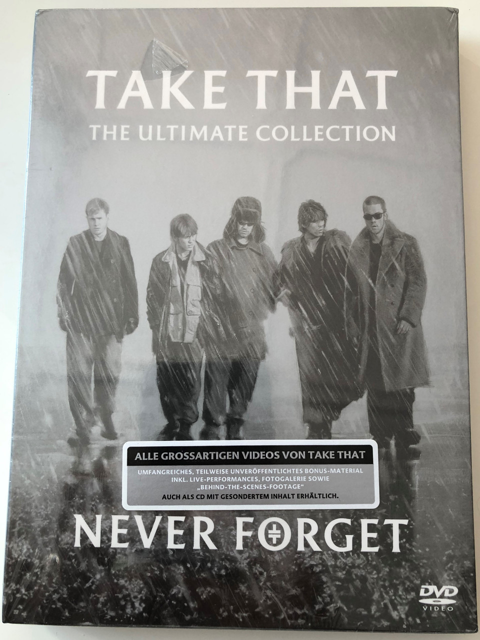 Take That - The Ultimate Collection DVD 2005 Never Forget / Music Videos,  Live Performances, Extras, Behind the Scenes / Sony BMG - bibleinmylanguage