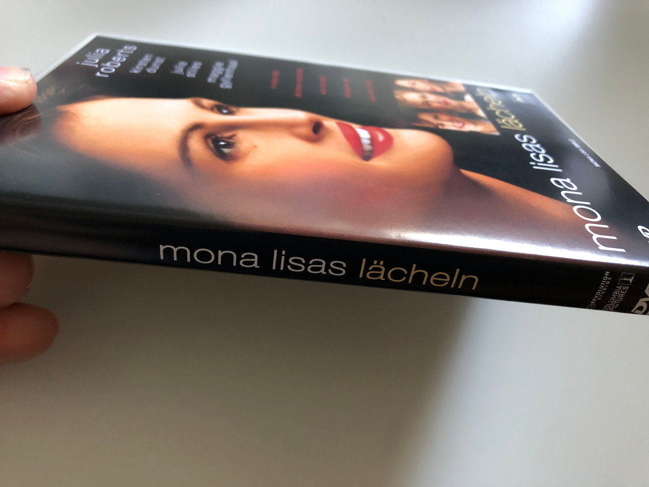 Mona Lisa Smile Dvd 03 Mona Lisas Lacheln Directed By Mike Newell Starring Julia Roberts Kirsten Dunst Julia Stiles Maggie Gyllenhaal Bibleinmylanguage
