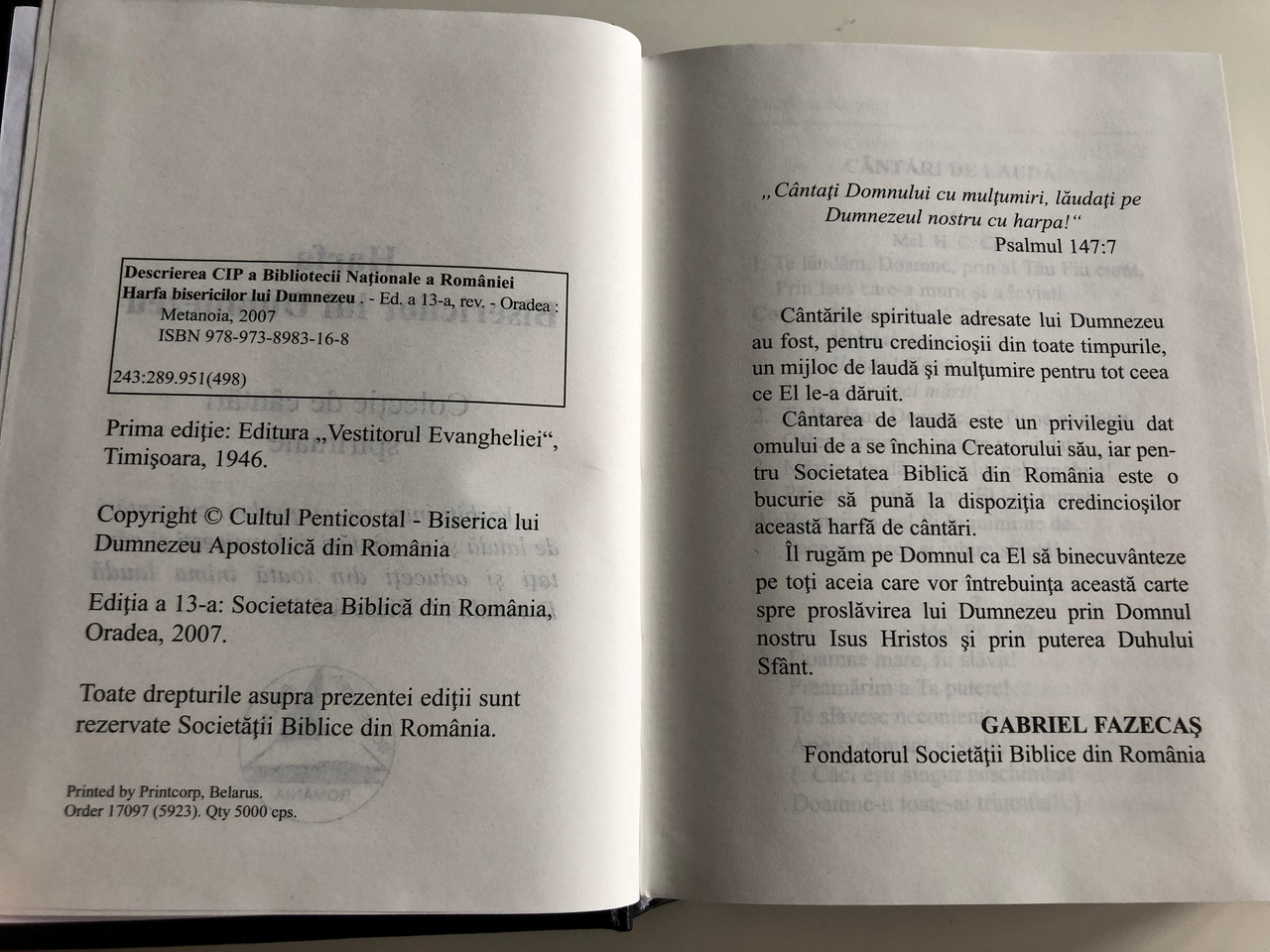 Harfa Bisericilor Lui Dumnezeu Colecţie De Cantări Spirituale Romanian Christian Hymnal For Churches 978 Hymns And Songs The Harp Of God S Churches Romanian Bible Society 13th Edition Bibleinmylanguage