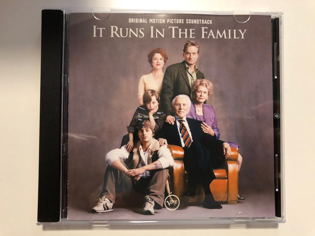 https://cdn10.bigcommerce.com/s-62bdpkt7pb/products/28989/images/173040/It_Runs_In_The_Family_-_Original_Motion_Picture_Soundtrack_Verve_Records_Audio_CD_2003_065_567-2_1__26137.1617008134.1280.1280.JPG?c=2&_ga=2.75978261.1092136281.1617705152-1353278764.1617705152