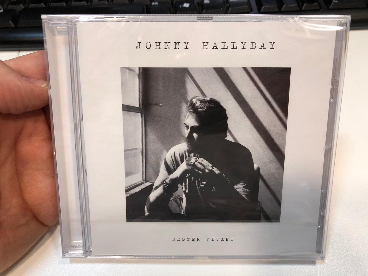 Johnny Hallyday – Rester Vivant / Warner Audio CD 2014 / 0825646231485 -  bibleinmylanguage