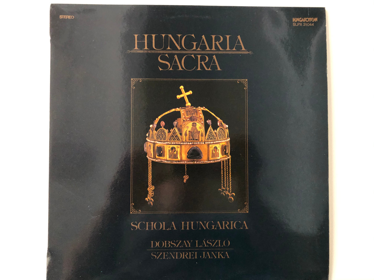 https://cdn10.bigcommerce.com/s-62bdpkt7pb/products/30049/images/178319/Hungaria_Sacra_-_Schola_Hungarica_Dobszay_Lszl_Szendrei_Janka_Hungaroton_LP_1988_Stereo_SLPX_31044_1__68897.1621010678.1280.1280.JPG?c=2&_ga=2.91692442.1076491282.1621004468-629451205.1621004468