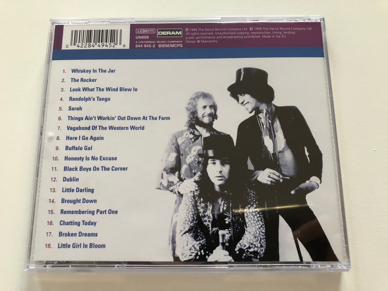 https://cdn10.bigcommerce.com/s-62bdpkt7pb/products/31165/images/183469/Classic_Thin_Lizzy_The_Universal_Masters_Collection_Deram_Audio_CD_1999_844_945-2_4__70136.1625585372.1280.1280.JPG?c=2