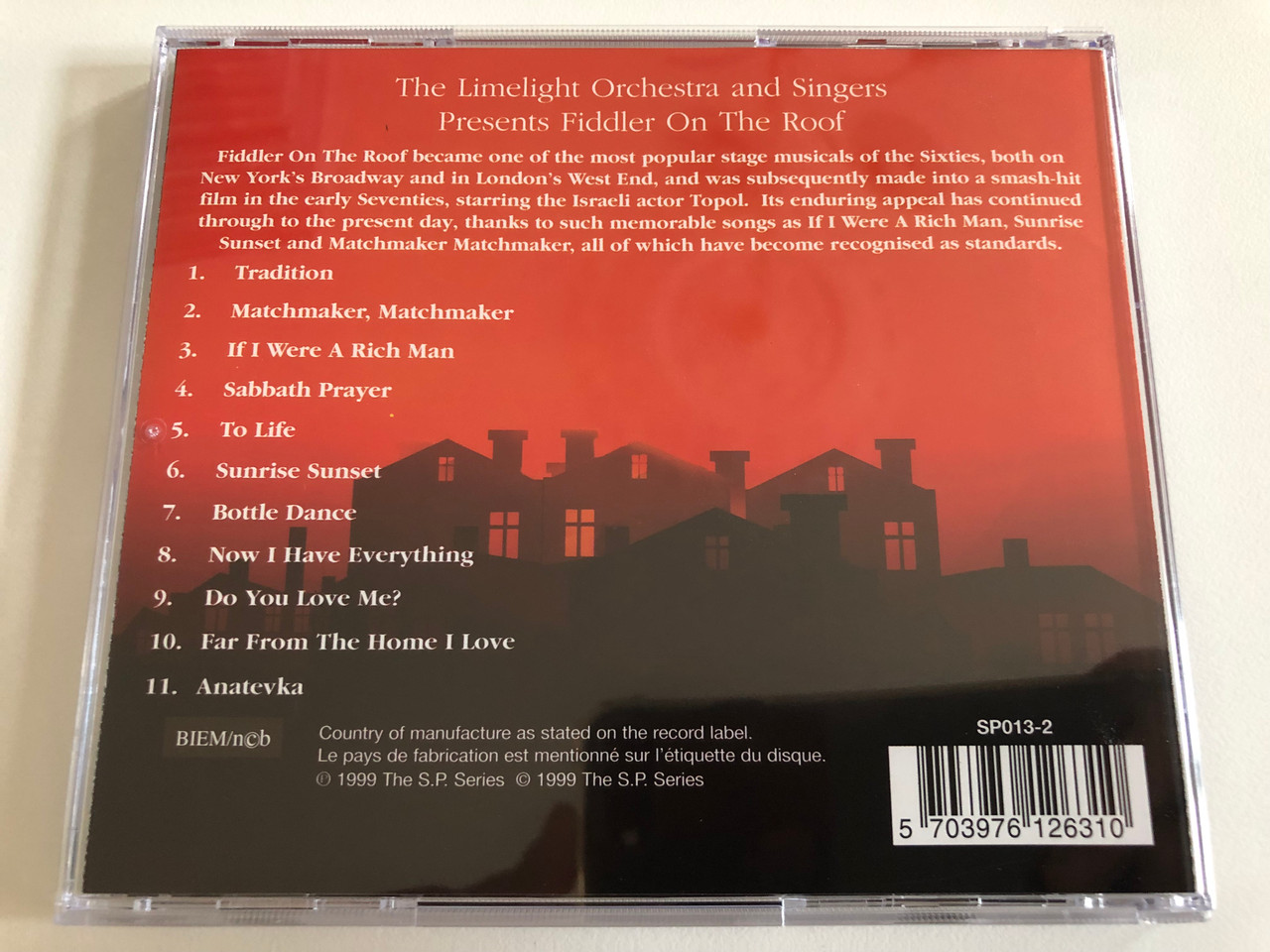 https://cdn10.bigcommerce.com/s-62bdpkt7pb/products/31311/images/184380/Fiddler_on_the_Roof_Performed_by_The_Limelight_Orchestra_and_Singers_If_I_Were_A_Rich_Man_Matchmaker_Matchmaker_Sunrise_Sunset_and_many_more..._The_S.P._Series_Audio_CD_1999_SP013-2_5__96679.1626154902.1280.1280.JPG?c=2&_gl=1*1j4652f*_ga*OTE2MzI1NzU5LjE2MjY0NjA3Nzg.*_ga_WS2VZYPC6G*MTYyNjY2ODYyMS4zLjEuMTYyNjY3NDM4Ni42MA..