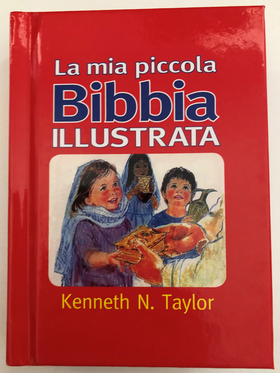 https://cdn10.bigcommerce.com/s-62bdpkt7pb/products/4293/images/270810/Italian_Language_Childrens_Bible_La_mia_piccola_Bibbia_Illustrata_by_Kenneth_N._Taylor_illustrata_da_Richard_e_Frances_Hook_1__59007.1679937684.1280.1280.JPG?c=2&_gl=1*18kw1iv*_ga*MzA5MjcwMDY5LjE2Nzk3NDk1MDE.*_ga_WS2VZYPC6G*MTY3OTkxNzE2NS4yLjEuMTY3OTkzNzgxOC40OC4wLjA.