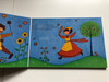 Kiugrott a gombóc... by Varga Katalin / Illustrated by Papp Anikó Mira rajzaival / Móra könyvkiadó 2008 / Hungarian children's foldout board book with poems (9789631184129)