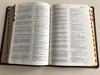 Romanian - English Bilingual Holy Bible RDCV - NKJV / Burgundy / Genuine Leather Bound / Biblia Bilingvă Romănă - Engleză / Golden Edges, Thumb index / 2013 Romanian Bible Society (9789738983298)