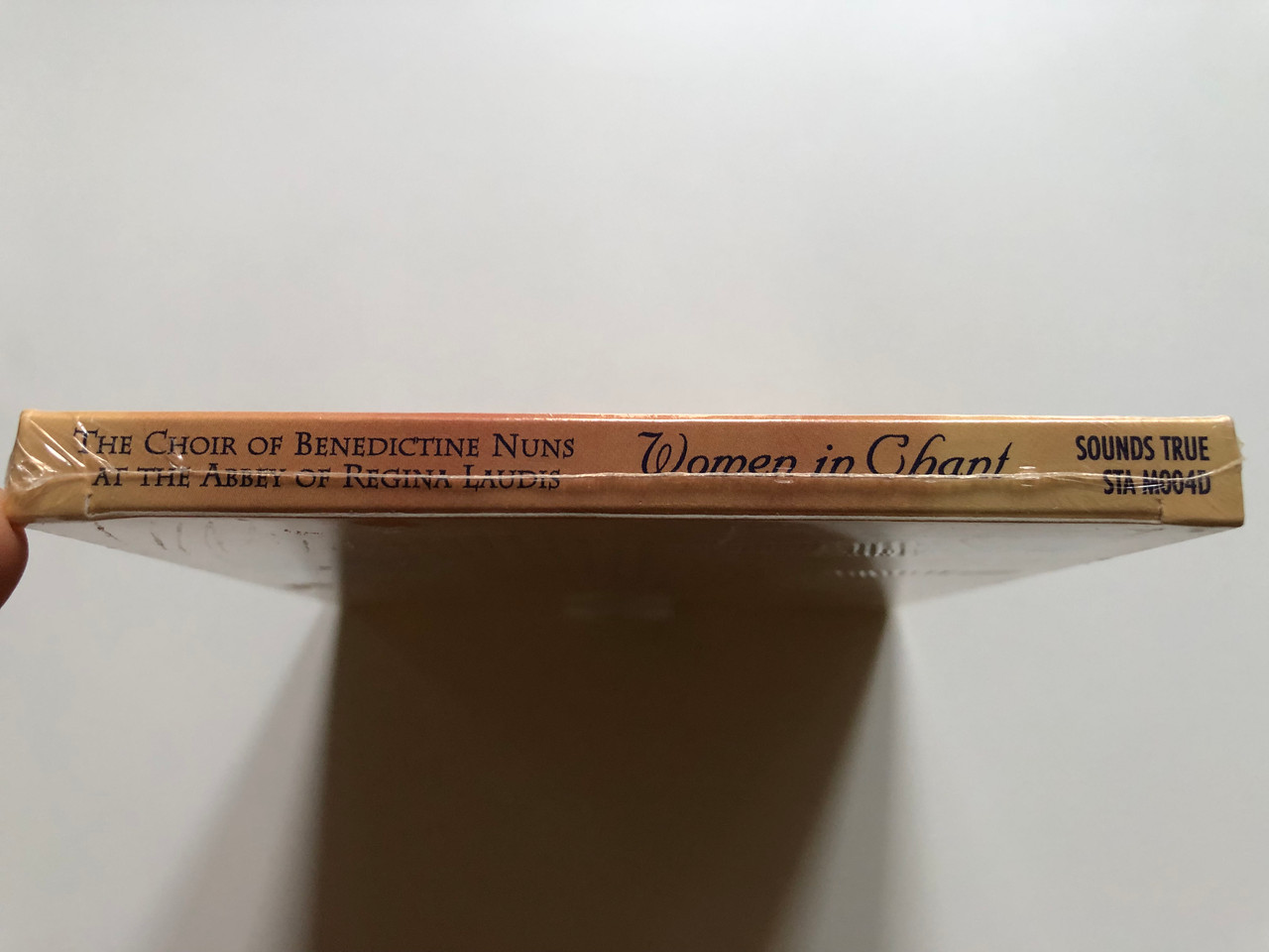 https://cdn10.bigcommerce.com/s-62bdpkt7pb/products/50171/images/256239/Women_In_Chant_-_Gregorian_Chants_for_the_Festal_Celebrations_of_the_Virgin_Martyrs_and_Our_Lady_of_Sorrows_-_The_Choir_Of_Benedictine_Nuns_At_The_Abbey_Of_Regina_Laudis_Sounds_True_Audio_3__77931.1665731845.1280.1280.JPG?c=2&_gl=1*fvr5q8*_ga*MjA2NTIxMjE2MC4xNTkwNTEyNTMy*_ga_WS2VZYPC6G*MTY2NTczMTAxNC41OTIuMS4xNjY1NzMxOTE5LjEwLjAuMA..