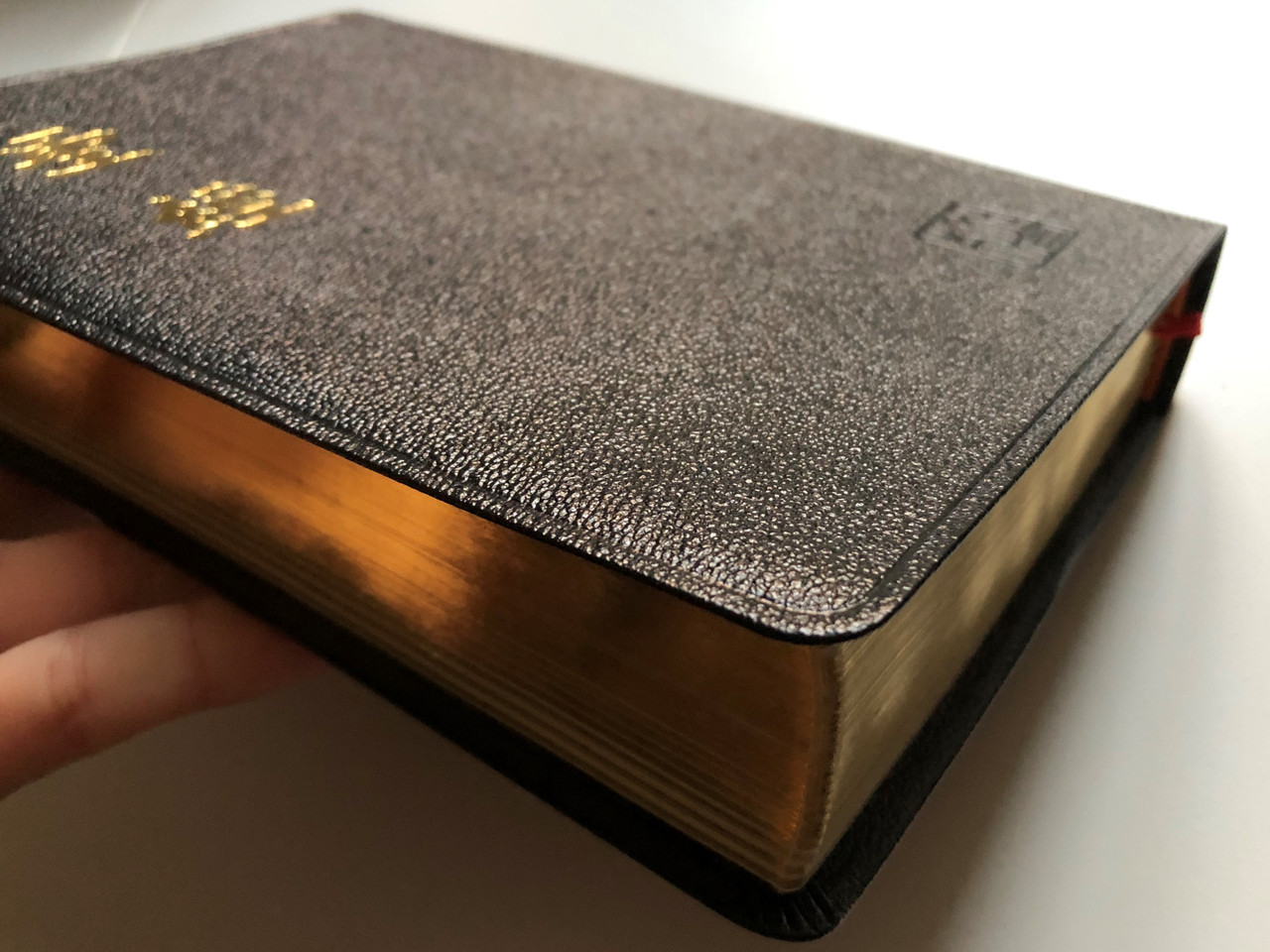 https://cdn10.bigcommerce.com/s-62bdpkt7pb/products/50657/images/258371/Shangti_Edition_Chinese_Holy_Bible_17__22922.1668176461.1280.1280.JPG?c=2