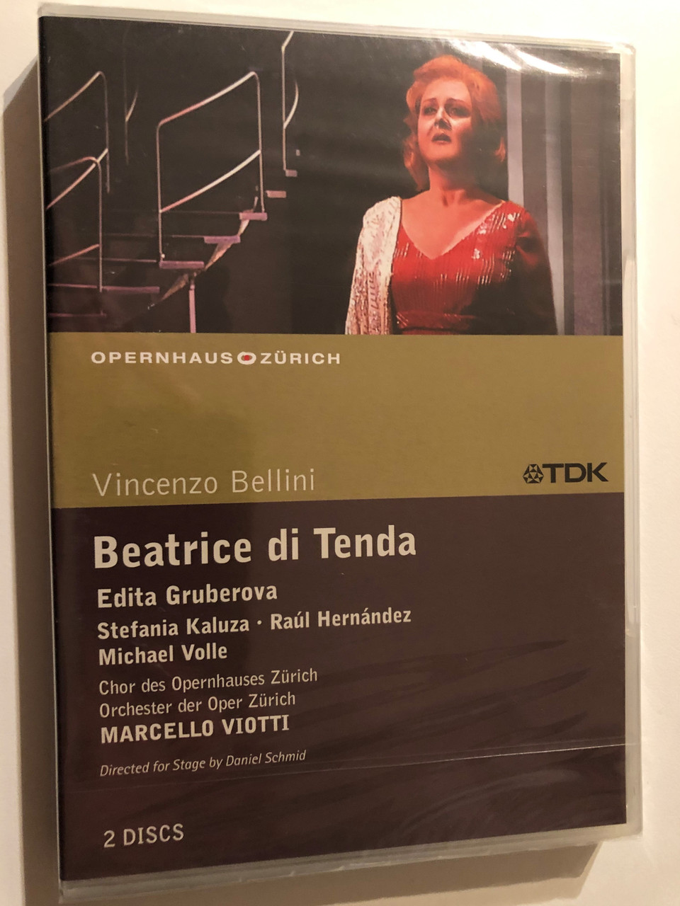 https://cdn10.bigcommerce.com/s-62bdpkt7pb/products/53585/images/271723/Vincenzo_Bellini._Beatrice_di_Tenda_2_DVD_Chor_des_Operhauses_Zurich_O__13352.1680328596.1280.1280.JPG?c=2&_gl=1*cysmnz*_ga*MzA5MjcwMDY5LjE2Nzk3NDk1MDE.*_ga_WS2VZYPC6G*MTY4MDMyMzU5OS43LjEuMTY4MDMyODYwMy4yMS4wLjA.