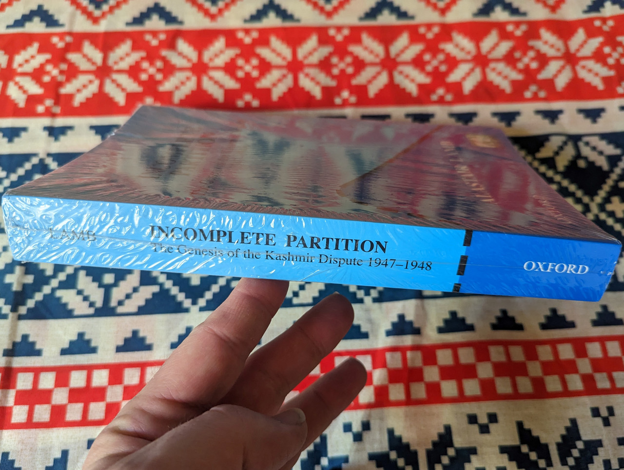 https://cdn10.bigcommerce.com/s-62bdpkt7pb/products/54191/images/273654/1_Incomplete_Partition_The_Genesis_of_the_Kashmir_Dispute_19471948_Author_Alastair_Lamb_3__62611.1683026032.1280.1280.jpg?c=2&_gl=1*o33wdn*_ga*MjAyOTE0ODY1OS4xNTkyNDY2ODc5*_ga_WS2VZYPC6G*MTY4MzAyNTI4Mi4zMjAwLjEuMTY4MzAyNjAzNC41OS4wLjA.