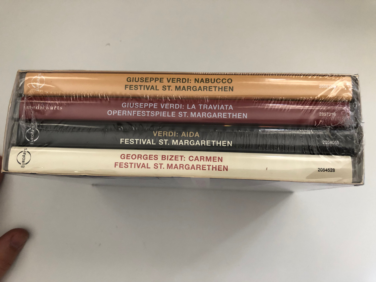 https://cdn10.bigcommerce.com/s-62bdpkt7pb/products/55173/images/277204/Open_Air_Opera_Carmen_-_Aida_-_La_Traviata_-_Nabucco_4_DVD_Set_Festival_St._Margarethen_Giuseppe_Verdi_Directed_for_stage_by_Robert_Herzl_Gianfranco_Bosio_DVD_8802425820_1__51313.1687240085.1280.1280.JPG?c=2