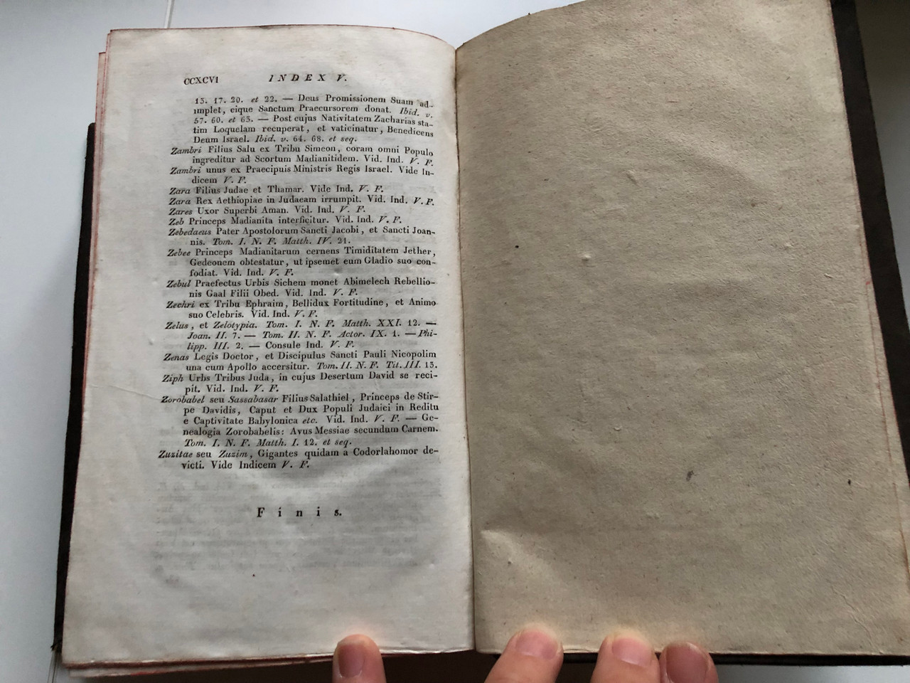 https://cdn10.bigcommerce.com/s-62bdpkt7pb/products/55355/images/277793/1_Biblia_Sacra_Veteris_Foederis_Cum_Notis_Exegeticis_-_Tomus_IV._Budae_1827_11__21551.1687424259.1280.1280.JPG?c=2&_gl=1*v2an5j*_ga*MjAyOTE0ODY1OS4xNTkyNDY2ODc5*_ga_WS2VZYPC6G*MTY4NzQzOTMwOC4zMzkxLjEuMTY4NzQ0Njc2MC42MC4wLjA.