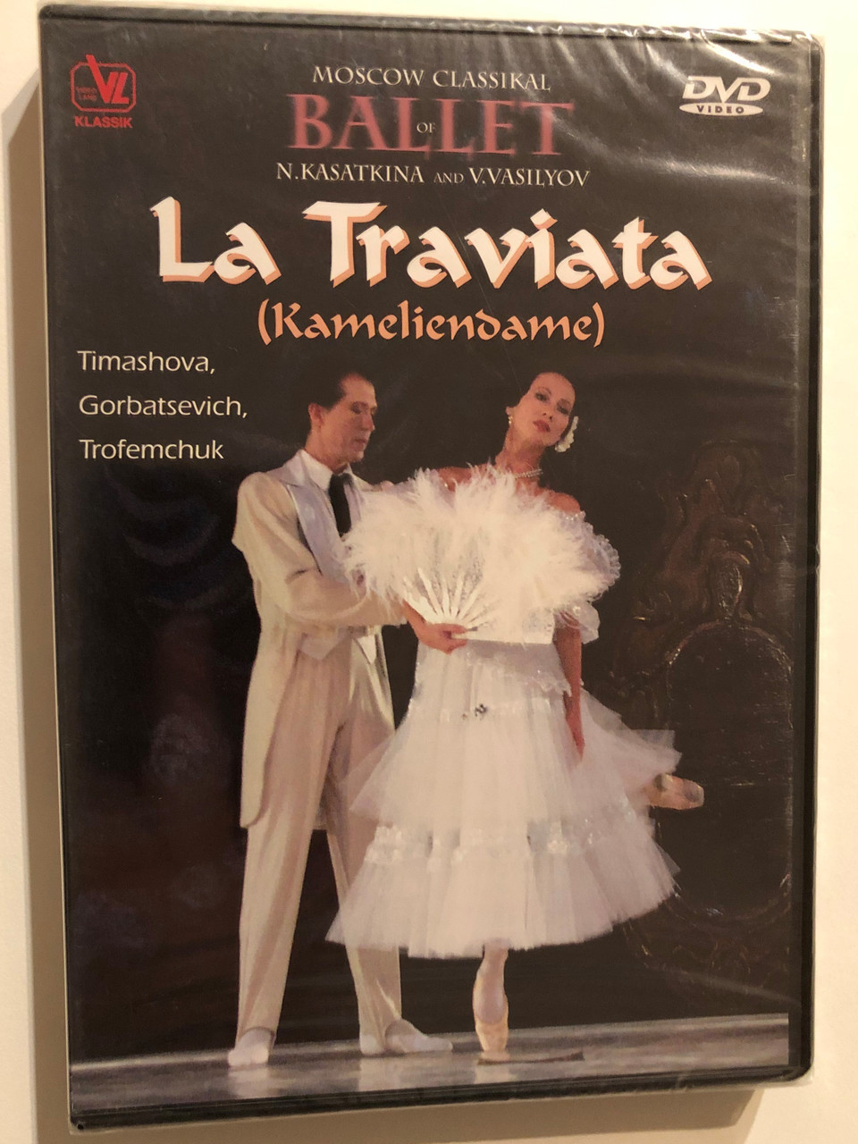 Verdi: La Traviata / La Traviata Ballet melodrama in two acts / MOSCOW  CLASSIKAL BALLET N.KASATKINA AND V.VASILYOV / Orchester des "Moscow  Classikal Ballet" / Conductor: Petuhof Alexander / DVD - bibleinmylanguage