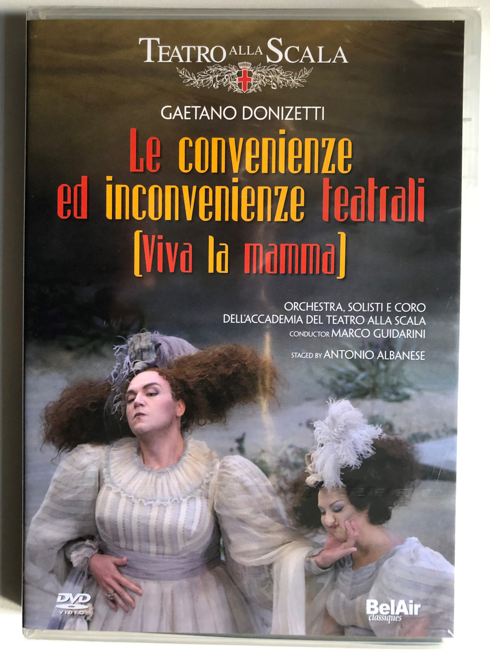 Donizetti_Le_convenienze_ed_inconvenienze_teatrali_Viva_la_mamma_Playful_drama_in_one_act_Libretto_Domenico_Gilardoni_Orchestra_Soloists_and_Choir_of_the_Academy_of_the_Te___07521.1691664223.1280.1280.JPG (960×1280)