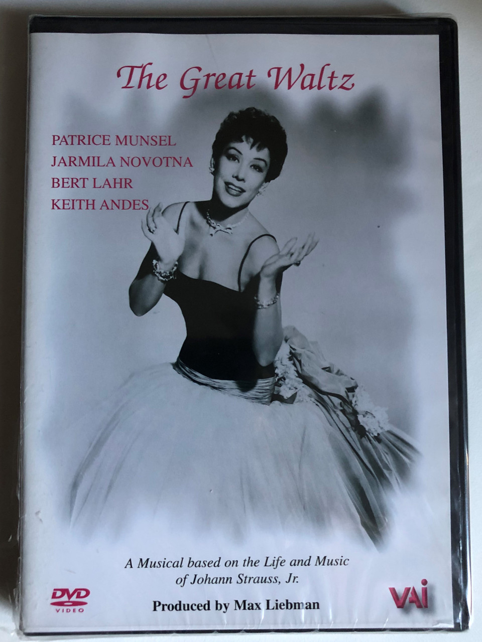 The_Great_Waltz_A_Musical_Based_on_the_Life_and_Music_of_Johnann_Strauss_Jr._A_Musical_based_on_the_Life_and_Music_Charles_Sanford_conductor_Live_telecast_of_November_5_19___92849.1691930579.1280.1280.JPG (960×1280)