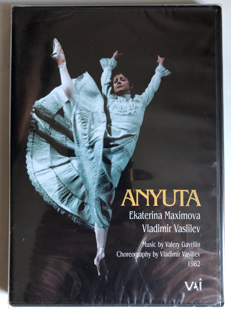 Anyuta_A_Ballet_BALLET_IN_TWO_ACTS_MUSIC_BY_VALERY_GAVRILIN_CHOREOGRAPHY_BY_VLADIMIR_VASILIEV_STATE_D._SHOSTAKOVICH_LENINGRAD_ORCHESTRA_STANISLAV_GORKOVENKO_CONDUCTOR_PRO___19300.1691931140.1280.1280.JPG (960×1280)