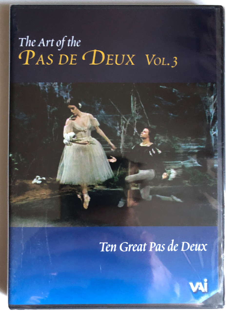 The_Art_of_the_Pas_de_Deux_Vol._3_1990_Film_1995_GOSTELERADIOFOND_This_video_consists_of_previous_issued_material_Compilation_2009_Video_Artists_International_Inc._All_Ri___16770.1691994178.1280.1280.JPG (960×1280)