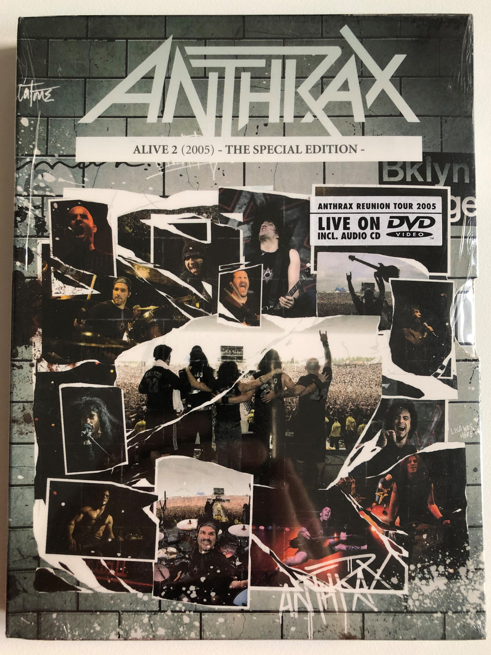 Anthrax_-_Alive_2_2006_The_Music_DVD_CD_Set_Recorded_on_June_3rd_2005_at_the_Starland_Ballroom_in_Sayerville_NJ_American_thrash_metal_band_from_New_York_formed_in_1981_D__80479.1692157693.1280.1280.JPG (960×1280)