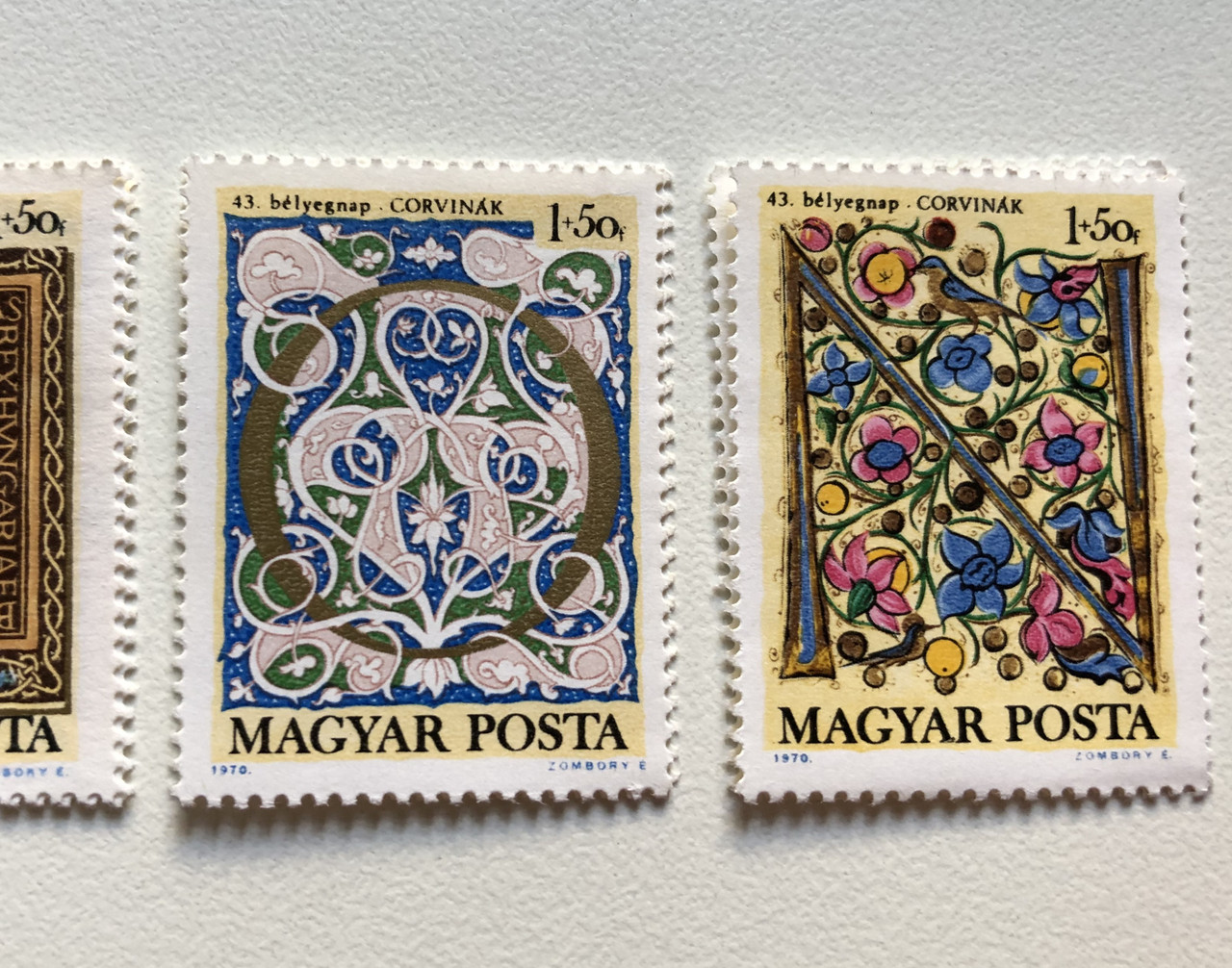 https://cdn10.bigcommerce.com/s-62bdpkt7pb/products/59545/images/301212/MAGYAR_POSTA_-_CORVINK_HUNGARIAN_POST_Stamps_Set_4_stampshun004_1__40891.1695189053.1280.1280.JPG?c=2&_gl=1*408po2*_ga*MjAyOTE0ODY1OS4xNTkyNDY2ODc5*_ga_WS2VZYPC6G*MTY5NTIwMzc2MC4zODI2LjEuMTY5NTIwODU5MC41NC4wLjA.