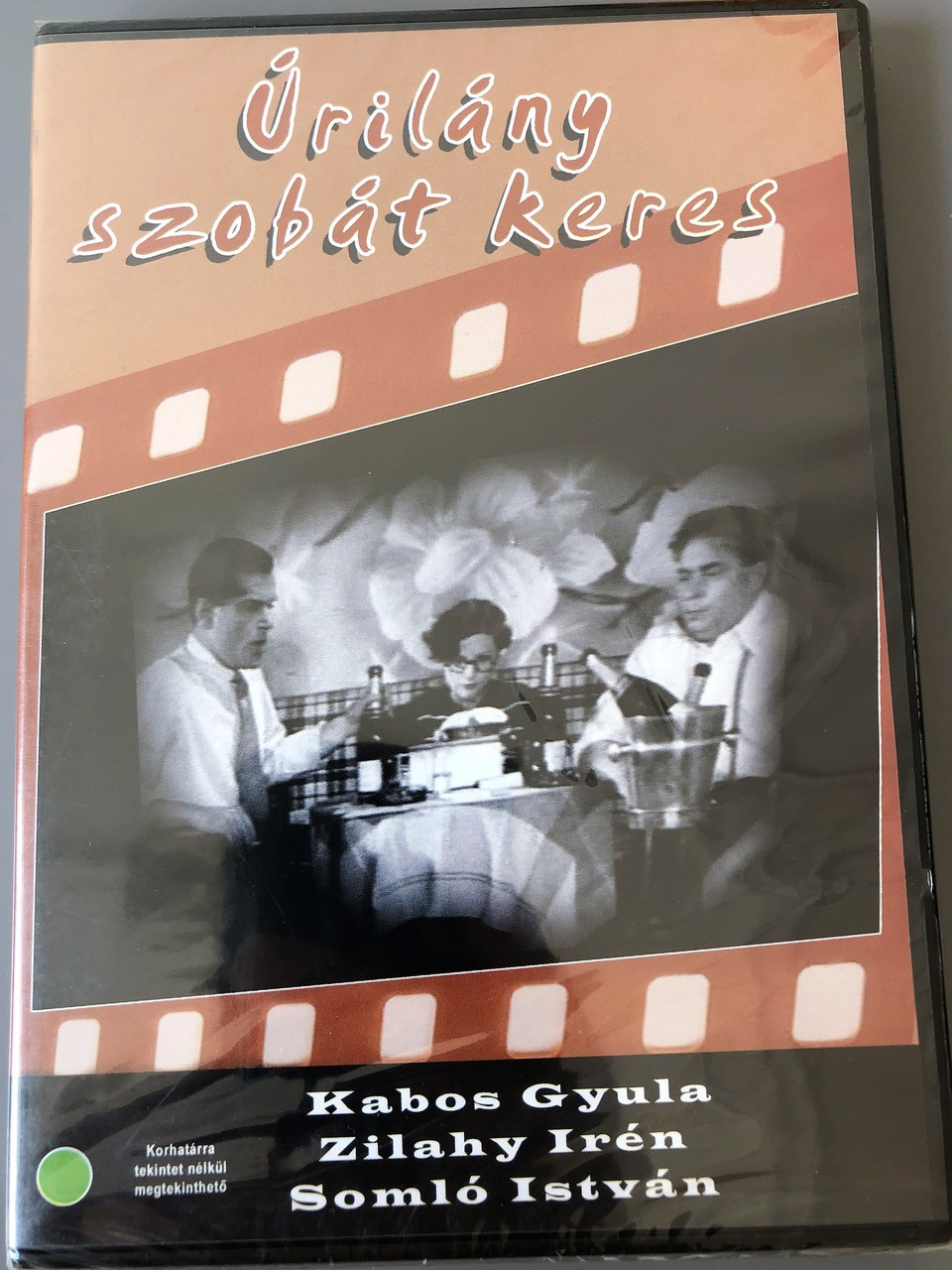 Úrilány szobát keres 1937 DVD Rejtő Jenő / Kabos Gyula, Zilahy Irèn / régi  magyar filmek / Lady Seeks a Room is a 1937 Hungarian comedy film directed  by Béla Balogh / Hungarian Only Options - bibleinmylanguage