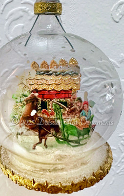 Phenonemal Snow Globe with Detailed Christmas Scene